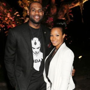 Tamu Tak Boleh Bawa Ponsel, LeBron James Menikah