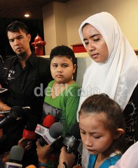 Mereka ingin mengetahui kondisi terkini Dul. Asep/detikHOT.