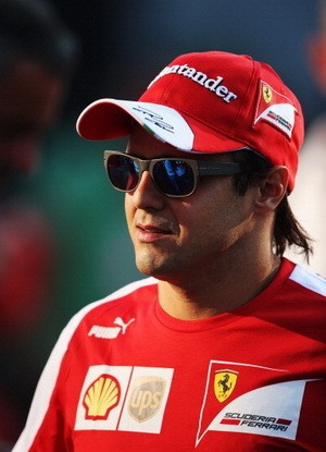 Massa Sedang Bernegosiasi dengan Lotus