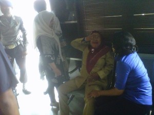 Tasnya Dijambret, Ibu Guru di Depok Histeris di Kantor Polisi
