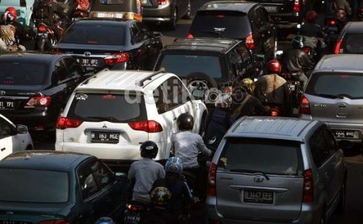 Ada Mobil Murah, Jokowi Harus Pasang Tarif Parkir Rp 10.000/Jam