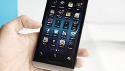 Ponsel Jumbo BlackBerry Z30