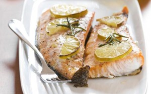 Konsumsi Salmon dan Tuna Bisa Tingkatkan Prestasi Anak