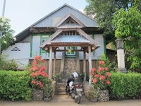 Salah satu perumahan warga yang masih terbuat dari batu. Nantinya, hanya rumah yang seperti ini yang boleh berdiri di dalam benteng (Shafa/detikTravel)
