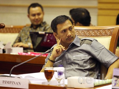 Meski Sudah Dicopot, Gede Pasek Masih Pimpin Rapat