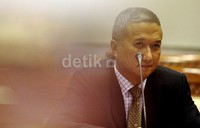 Sudrajad Dimyati mendengarkan pertanyaan anggota Komisi III. Seusai fit and proper test, Sudrajad Dimyati sempat bertemu dengan anggota DPR dari Fraksi PKB Bahrudin Nasori di toilet. Kemudian terlihat Sudrajad menyerahkan sesuatu kepada Bahrudin. Namun Bahrudin membantah menerima sesuatu dari Sudrajad Dimiyati.