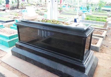 Agar Nyaman Dikunjungi, Alasan Makam Uje Direnovasi