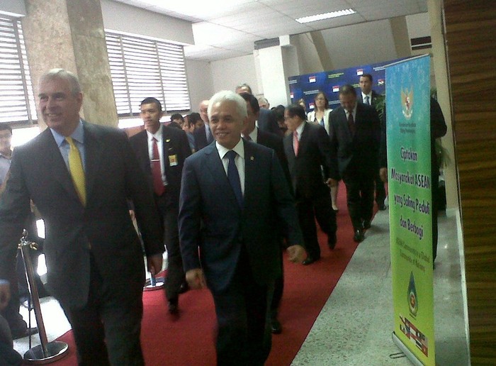 Ini Hasil Pertemuan Hatta Rajasa dengan Pangeran Inggris