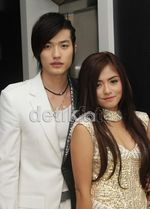 T2 Vakum, Tika dan Lee HiTZ Rilis Lagu Duet