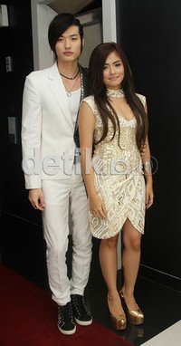 Tika dan Lee saat ditemui di B&B Bite Beer NEO Hotel Melawai, Jakarta Selatan, Rabu (18/9/2013). Gus Mun/detikHOT.