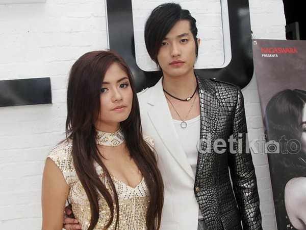 T2 Vakum, Tika dan Lee HiTZ Rilis Lagu Duet