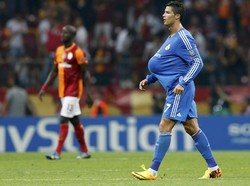 Sementara Cristiano Ronaldo memborong 3 gol. REUTERS/Murad Sezer.
