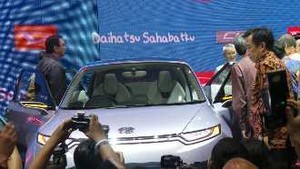 Datang ke Pameran Mobil, Ahok Nggak Mau Lihat Mobil Murah