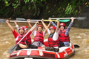 Mau Arung Jeram, Baca Dulu 6 Tips Ini