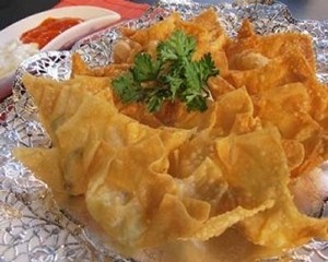 Kriuk-kriuk Pangsit Goreng Garing untuk Camilan Sore