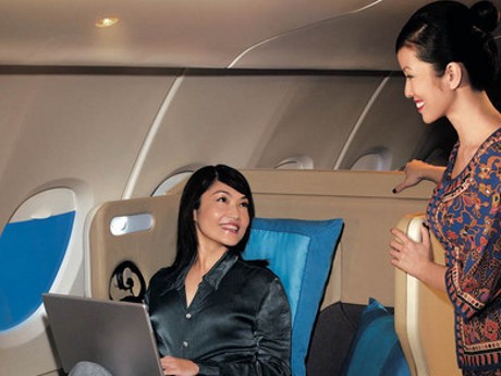 Asyiknya Internetan di Pesawat