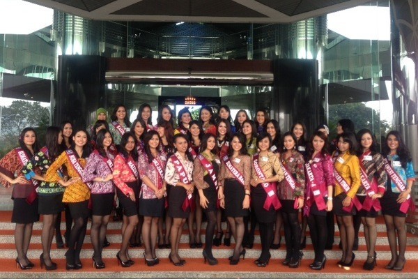 Cantiknya 35 Kandidat Putri Pariwisata Indonesia 2013