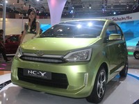 Seperti halnya NC-Z, NC-Y juga merupakan konsep mobil kompak generasi berikutnya dengan harga terjangkau. Daihatsu memang merupakan pabrikan yang terkenal dengan mobil kompaknya.