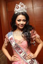 Cantiknya Reinita Arlin, Putri Pariwisata 2012