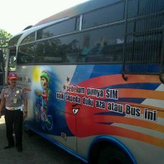 Stiker Bus Ini Terinspirasi Kasus Kecelakaan Anak Ahmad Dani