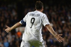 Kemenangan Basel datang dari sang kapten, Marco Streller lewat golnya. REUTERS/Dylan Martinez.