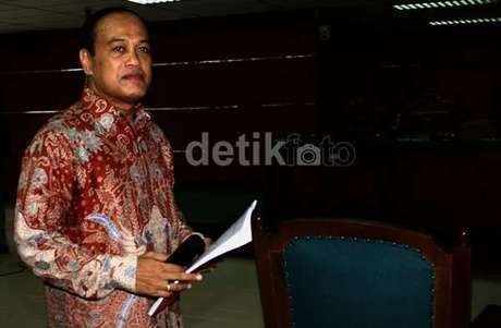 Irjen Djoko ke RSCM untuk Fisio Terapi 