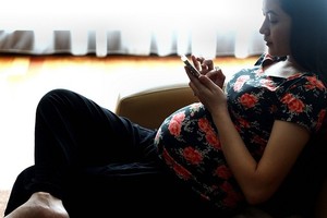 6 Tips Traveling Bagi Ibu Hamil