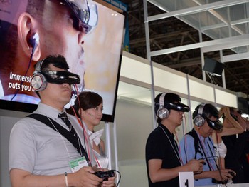 Terlihat futuristik ya gadget Sony ini? (Kredit foto: Getty Images)