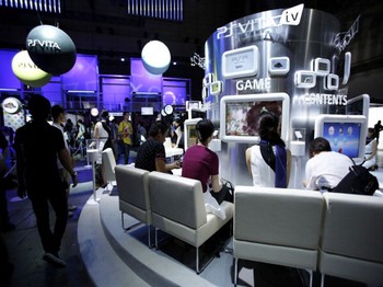 Banyak permainan yang bisa dijajal para gamer. Pastinya mereka betah berlama-lama di acara ini. (Kredit foto: Getty Images)