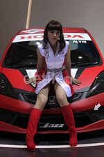 Mereka Yang Cantik dan Seksi di IIMS 2013