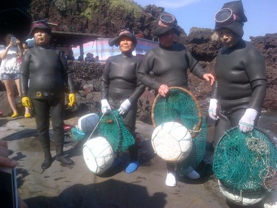 Melihat Aksi Perempuan Penyelam dari Pulau Jeju