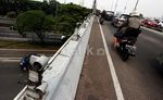 Besi Pembatas Jembatan Dicuri, Maut Mengintai