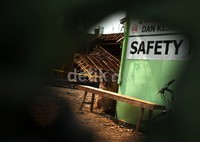 Di tengah proses pembangunan, GOR Koja rubuh pada pukul 17.50 WIB, Kamis (19/9) kemarin. Kecelakaan ini menyebabkan 7 orang tertimbun runtuhan.