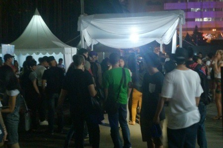 Ribuan Penonton Siap Bergoyang Bareng Snoop Dogg a.k.a Snoop Lion