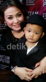 Virnie Ismail dan Anak Kesayangannya