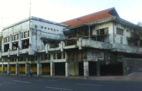 Inilah 4 Gedung Mangkrak Belasan Tahun di Surabaya