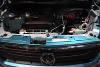 Karimun Wagon R menggunakan mesin generasi terbaru K10B, DOHC yang ringan dan bertenaga, Multi Point Injection serta Penggerak Roda Depan (FWD).