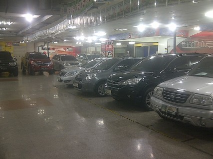 2.300 Unit Mobil Bekas Terjual Setiap Bulan di WTC Mangga Dua