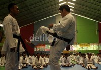 Coaching clinic ini diselenggarakan selama 2 hari.