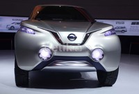 Tenaga penggeraknya berasal dari fuel cell hydrogen yang memiliki daya sebesar 2,5 kW/L yang akan memberikan kenyamanan berkendara di jalan raya serta mampu menaklukan medan off-road.