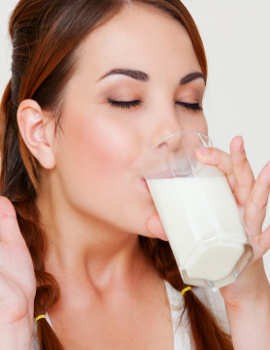 Rutin Minum Susu dan Makan Seafood Untuk Payudara Besar Berisi