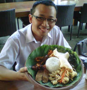 Nikmatnya Sego Seafood Berwadah Cobek