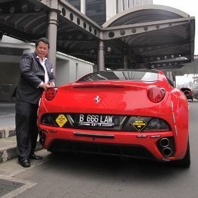 Koleksi Ferrari dan Lamborghini, Ini Kata Hotman Paris Soal Mobil Murah