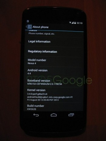     Android KitKat diperkirakan meluncur pertengahan Oktober mendatang. Nexus 5 disebut-sebut akan menjadi handset terbaru Google yang langsung disematkan Android KitKat. (kredit foto: 9to5google)