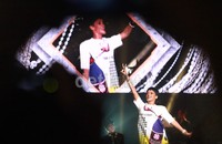 'Peace sign' dari Rihanna.