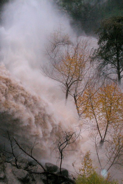 Gerbang Setan & 4 Tempat Seram di Negeri Paman Sam