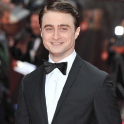 Daniel Radcliffe Dikabarkan Akan Perankan Freddie Mercury