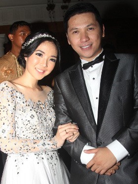 Gading Marten dan Gisel saat menikah