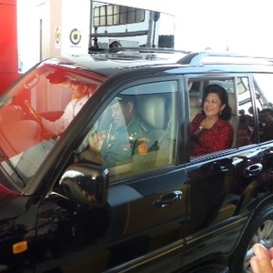 Tol Atas Laut Bali Diresmikan, SBY dan Istri Jadi Pengguna Pertama