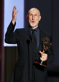 James Cromwell, aktor senior berumur 73 tahun yang telah meraih empat penghargaan Grammy Awards ini sukses menambahkan satu koleksinya lagi lewat nominasi Outstanding Supporting Actor in a Miniseries or a Movie. REUTERS/Mike Blake.